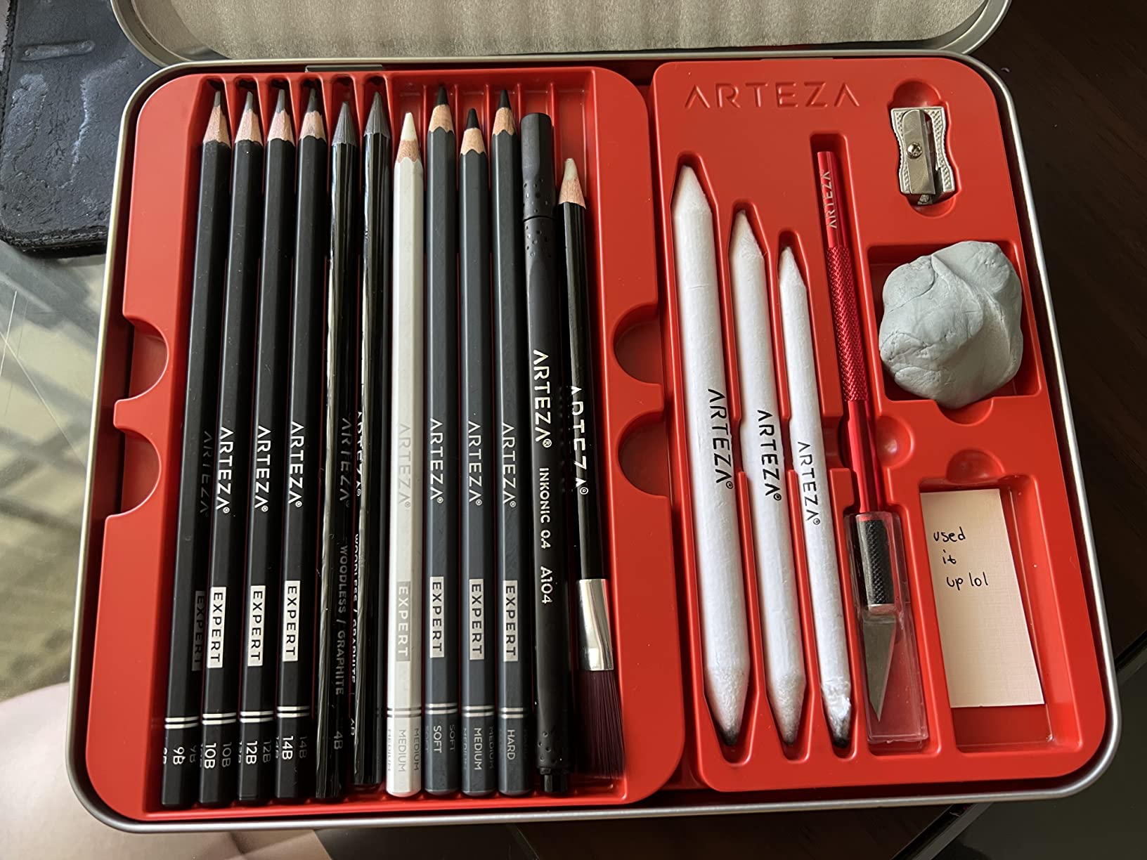 Arteza Drawing Set for Adults, Set of 33 Artist Sketching Tools, 20 Graphite & 4 Charcoal Sketch Pencils, 1 Fineliner, 3 Blenders, 1 Sharpener, 3 Erasers & 1 Hobby Knife, Art Supplies for Drawing customer photo 1