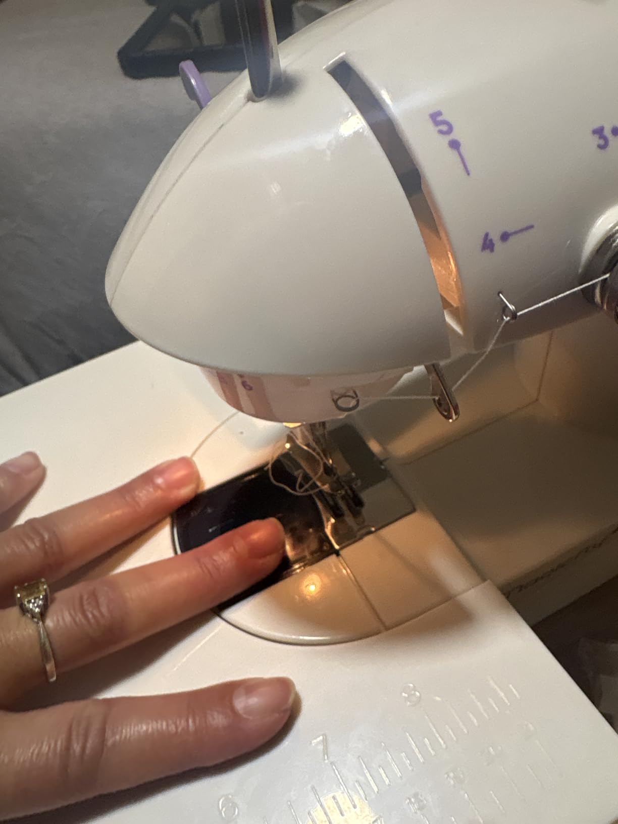 Magicfly Mini Sewing Machine with Extension Table, Dual Speed Portable Sewing Machine for Beginners with Light, Sewing Kit for Household Use, Pink customer photo 2