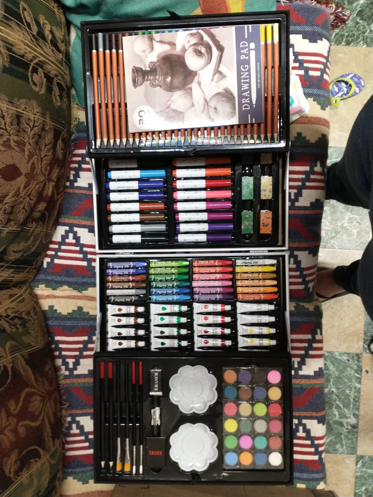 KINSPORY Art Set, 139 Pack Painting Drawing Art Supplies Kit with 2 Sketch Pads, Double Layers Art Crafts, Colored Pencils, Oil Pastels, Watercolor Paints, Aluminum Gift Case for Artists Kids (Pink) customer photo 2