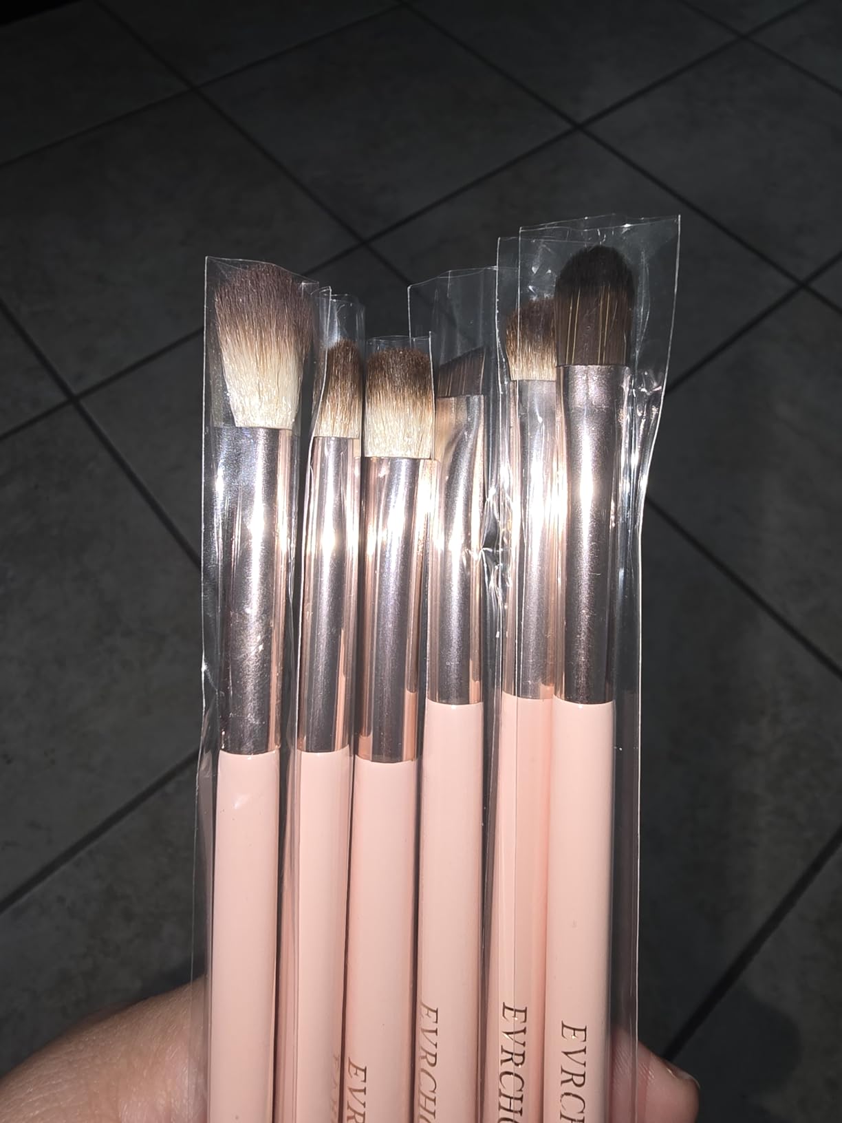 Eye Makeup Brush Set, 6 Pcs Professional Blending Eyeshadow Makeup Brushes for Concealer Eyebrows Eyeliner, Soft Hairs & Wood Handle customer photo 1