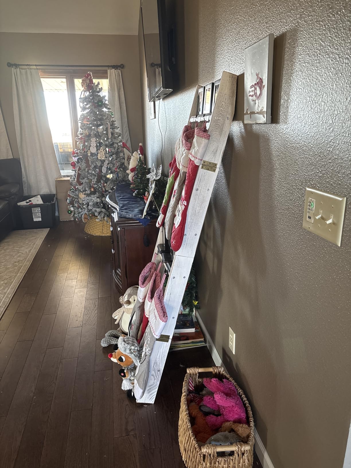 Honest Blanket Ladders for the Living Room, 5-Tier Blanket Holder, Wall-Leaning Blanket Rack, Ladder Shelves, Wooden Quilt Ladder, Farmhouse Decor, White customer photo 1