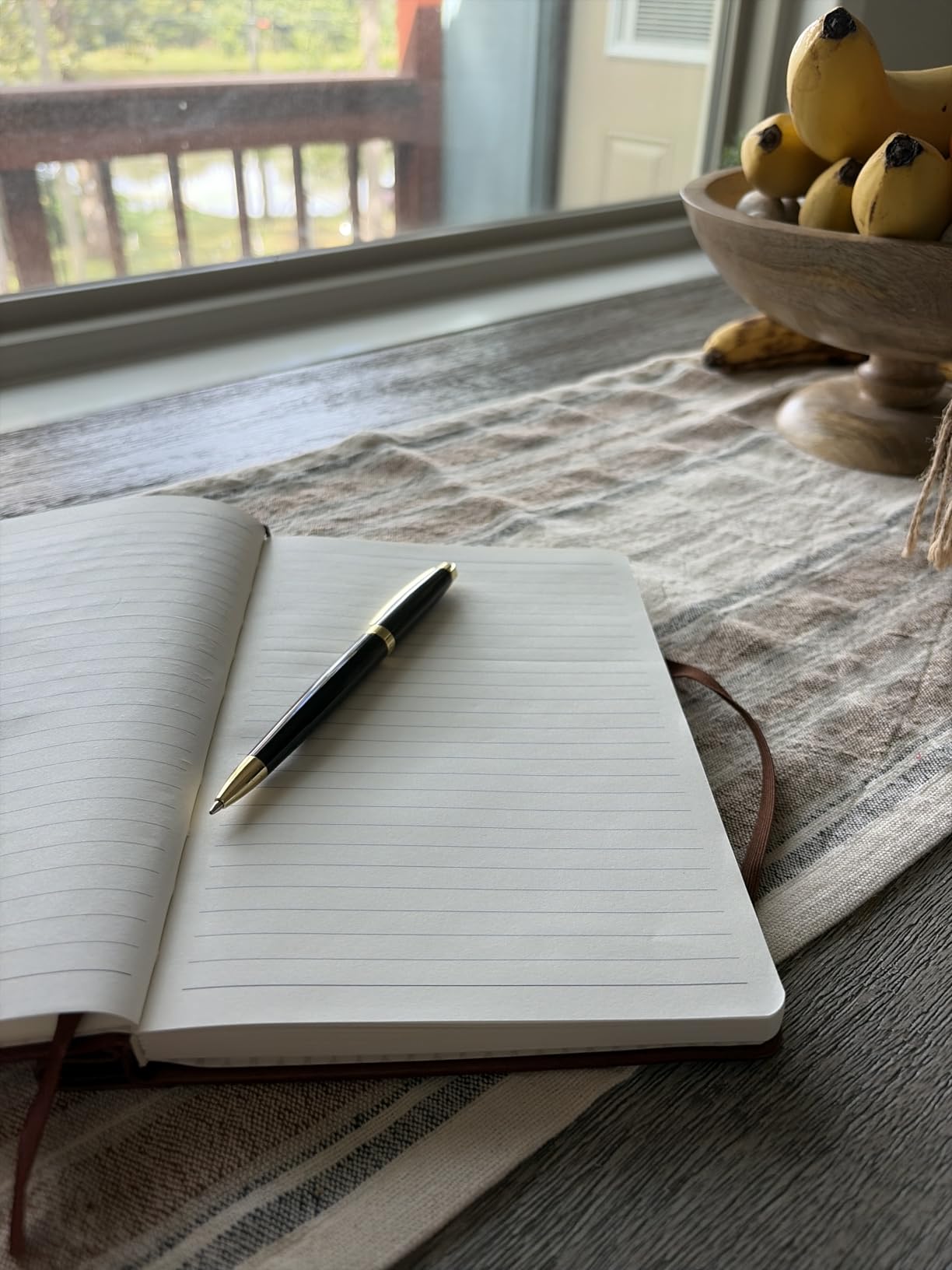 SETTINI® Vegan Leather Journal Gift Set with Pen 192 Pages, Compass customer photo 2