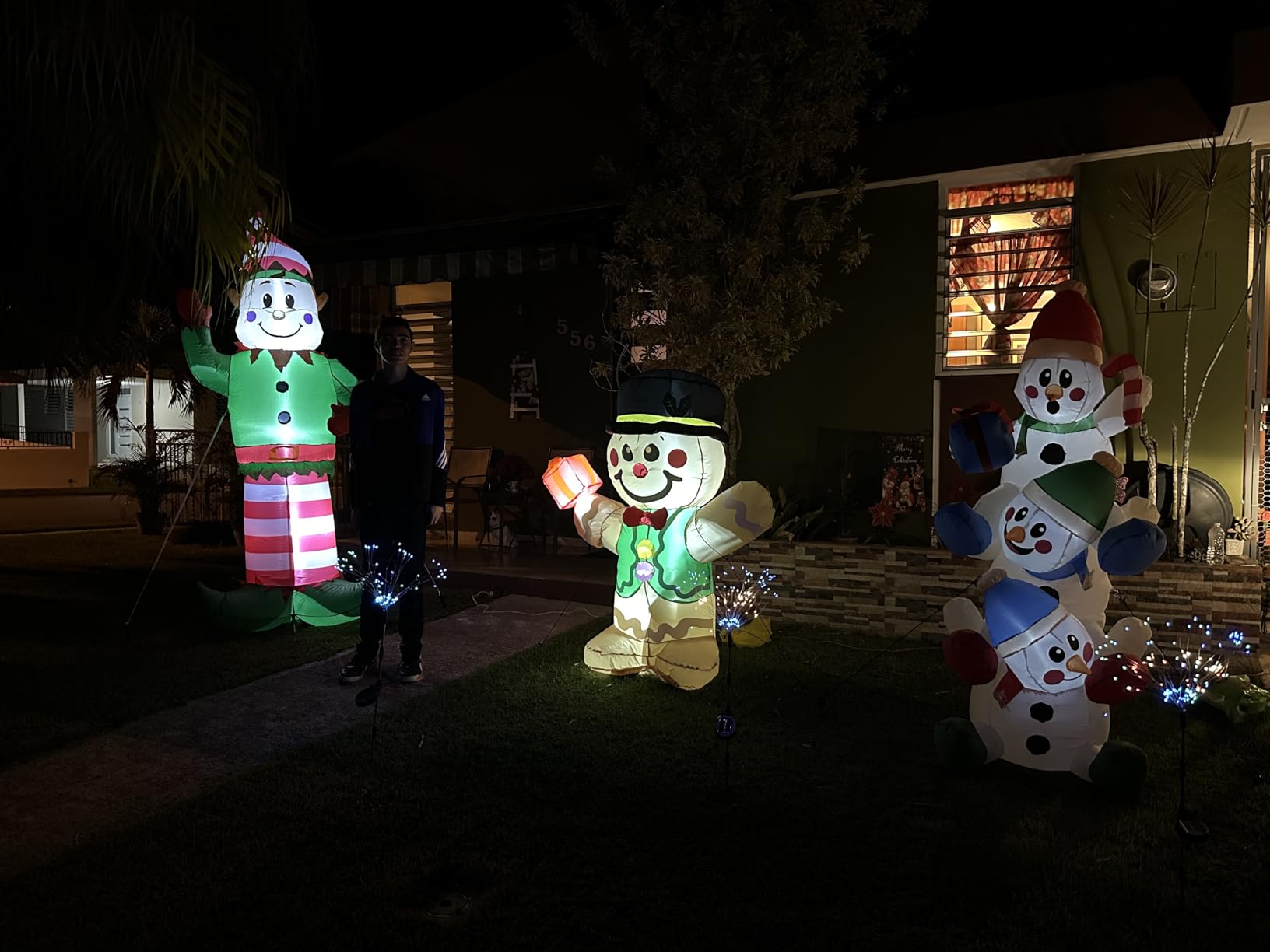Joiedomi 6 FT Christmas Inflatable Decoration Stacked Snowman with Build-in LEDs Blow Up Inflatables for Xmas Party, Home Indoor Outdoor Christmas Décor Yard Garden Lawn Winter Holiday Supplies Décor customer photo 2