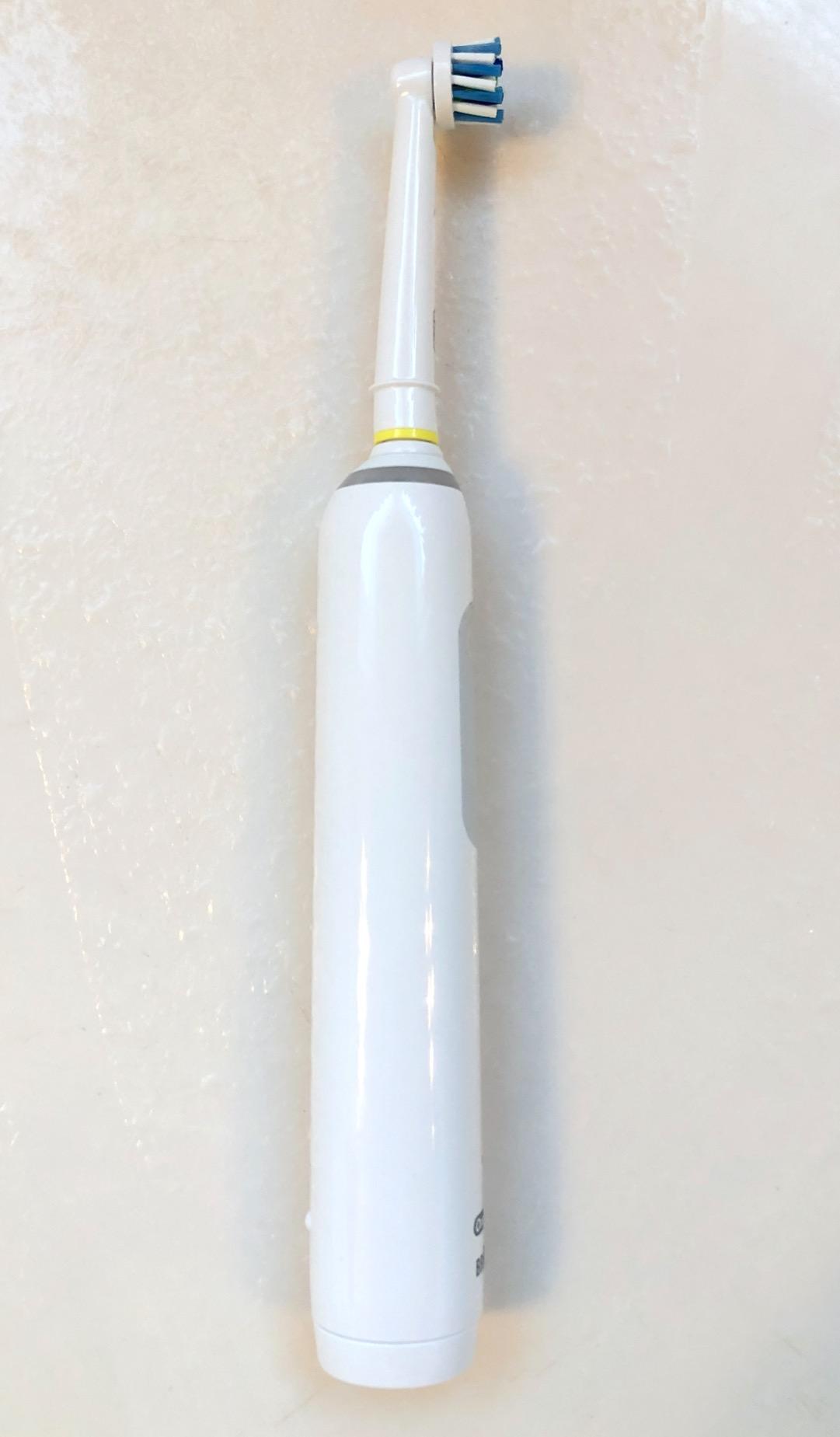 Oral-B Smart 1500 Electric Power Rechargeable Battery Toothbrush, Black customer photo 2