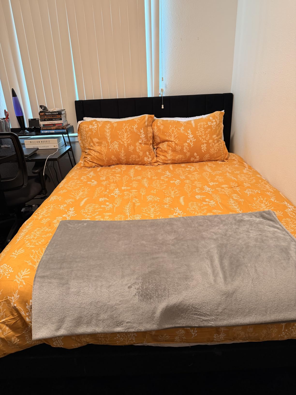 Bedsure Floral Comforter Set Cute Bedding Set Queen Reversible Sage Green customer photo 1