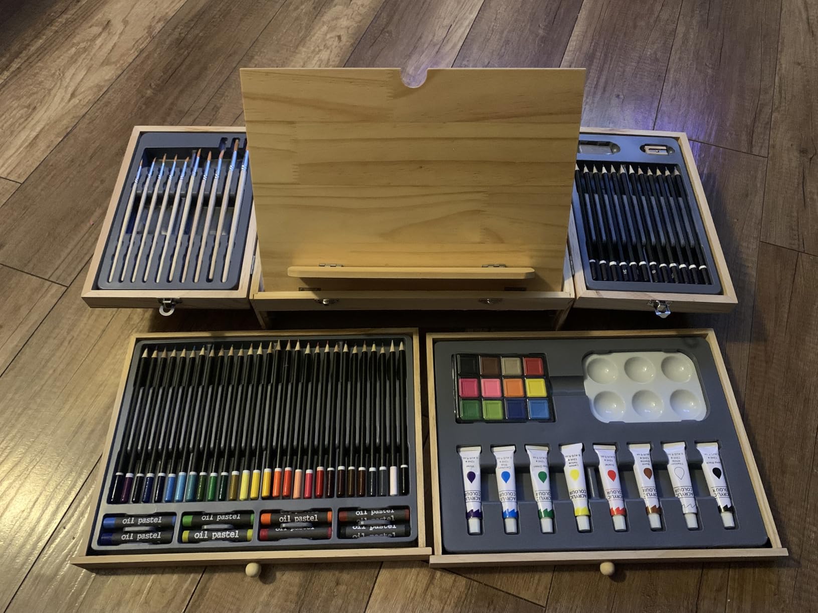 TMOL 85 Piece Deluxe Wooden Art Supplies, Art Kit with Easel, Sketching Pencils, Artist Brushes and Acrylic Pad, Art Set for Teens, Adults and Artist Beginners, Creative Gift with Wooden Case customer photo 1