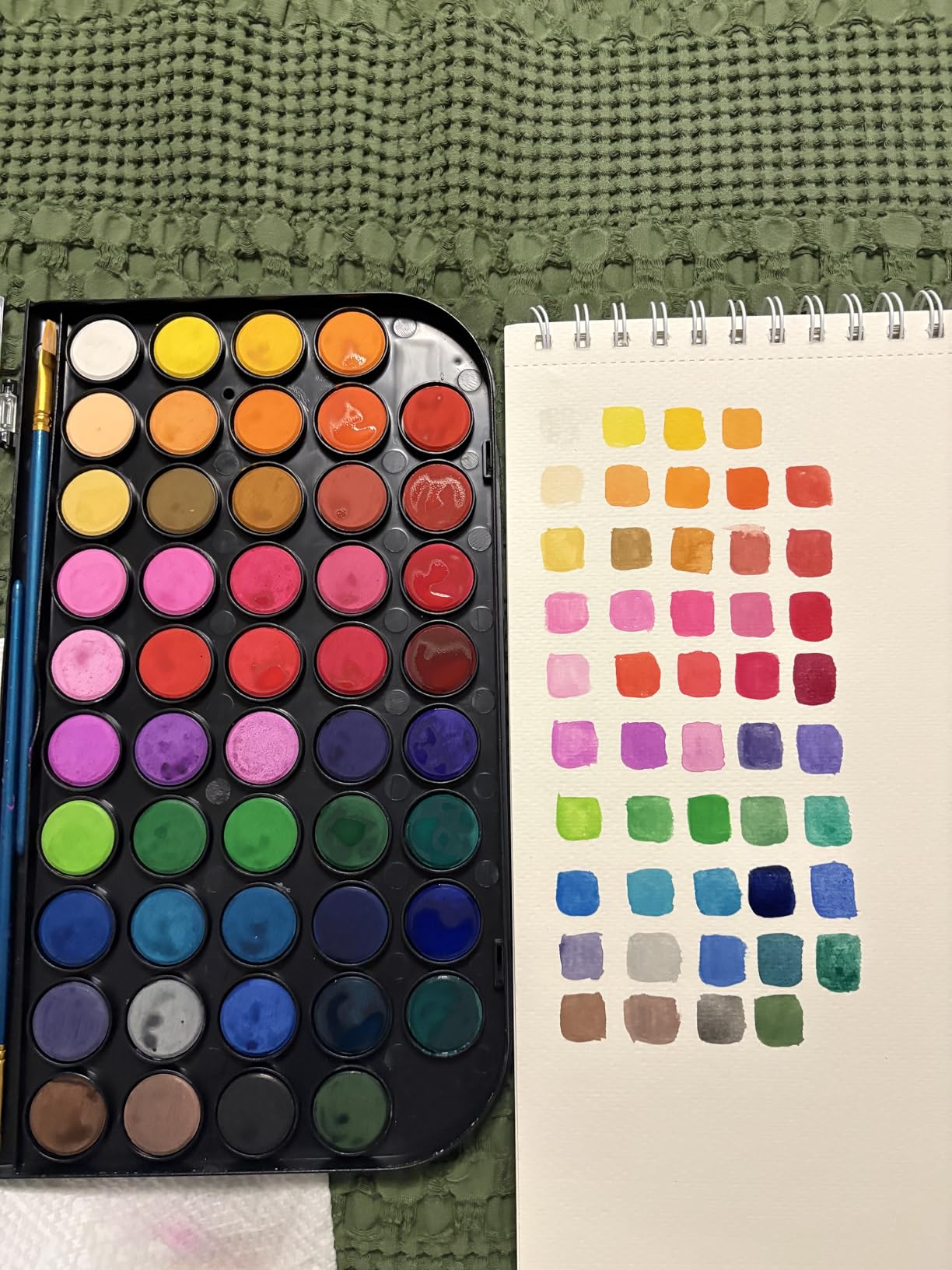 48 Colors Washable Watercolor Paint Set, with 3 Brushes Pen customer photo 2