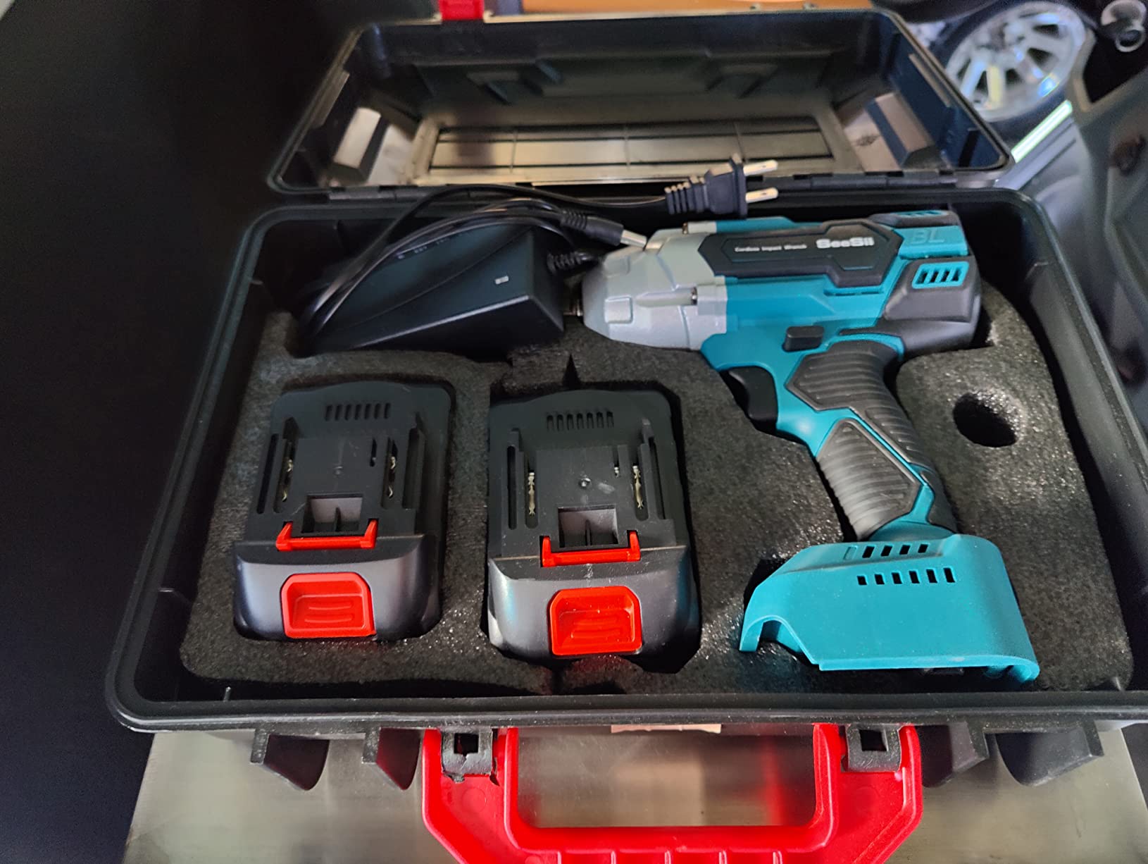 Seesii Cordless Impact Wrench 1/2 inch, High Torque 479 Ft-lbs(650Nm) Brushless Impact Gun,2500RPM w/2x4.0 Battery, 6 Sockets,8 Drill Bits, High Torque Power Impact Driver for Car Home,WH6 Lite customer photo 1