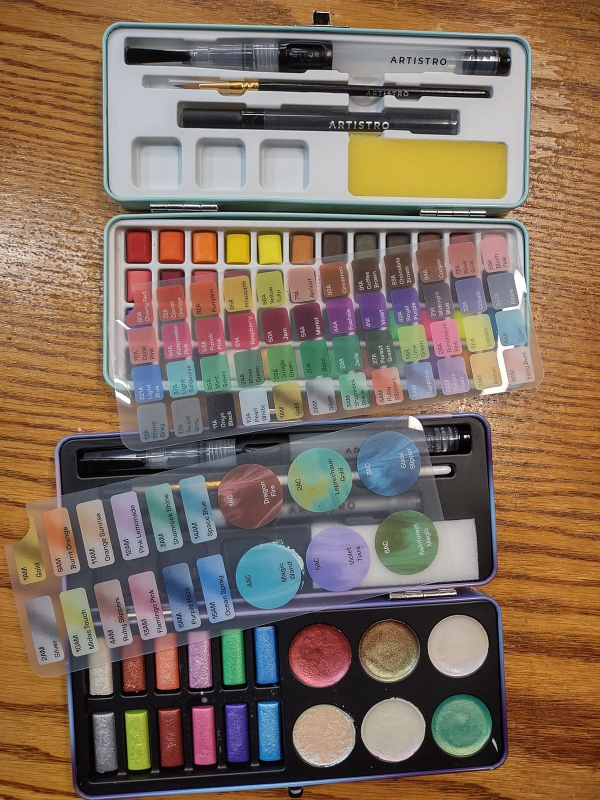 ARTISTRO Metallic Watercolor Paint Set with Palette & Brush Pens - 18 Color | Portable Paint Art Kit, Travel Water Color Set, For Adults, Professionals, & Kids, Art & Painting Supplies, Gift Idea customer photo 2