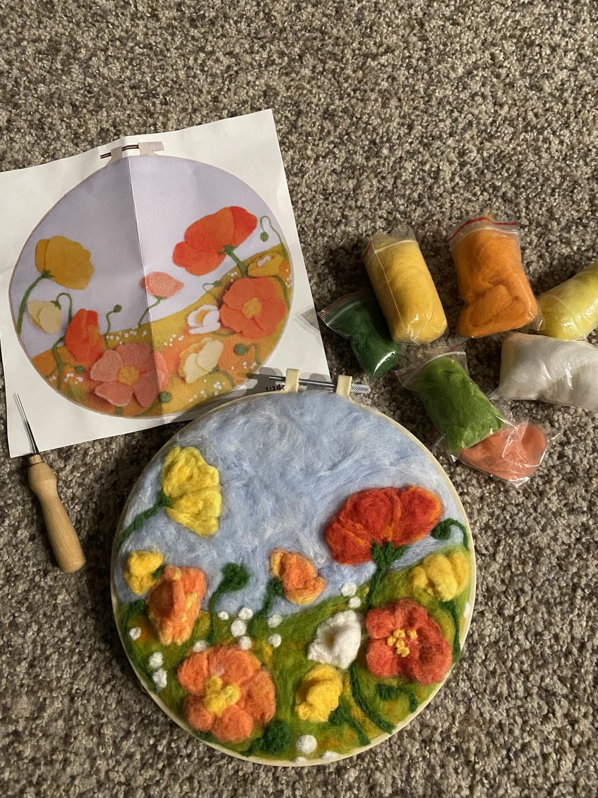 Mayboos Needle Felting Starter Set, Needle Felting Painting Kit | Includes Wool Bag, Felting Needles, Foam Pad, Felt Cloth & Instructions, Pastoral Style Kit for Home Decoration customer photo 2