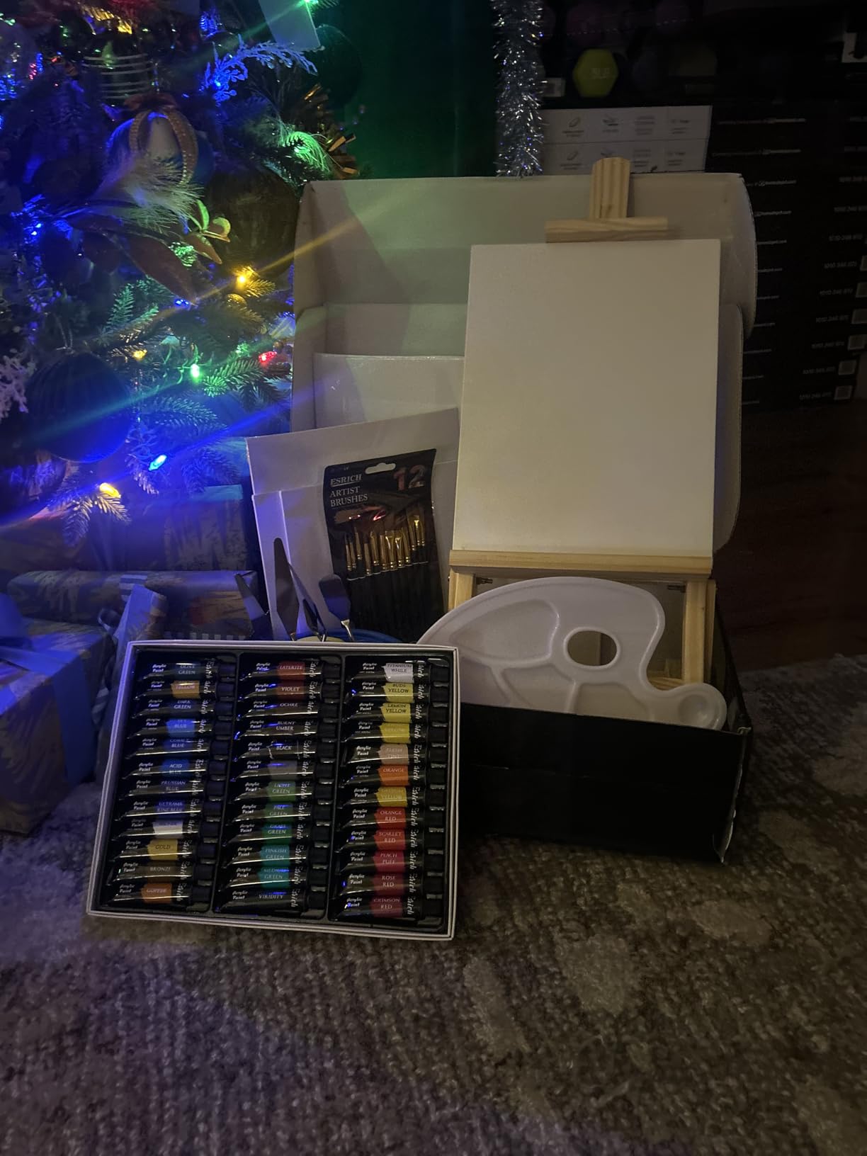 ESRICH Acrylic Paint Set, 64PCS Painting Supplies with Wood Easel customer photo 2