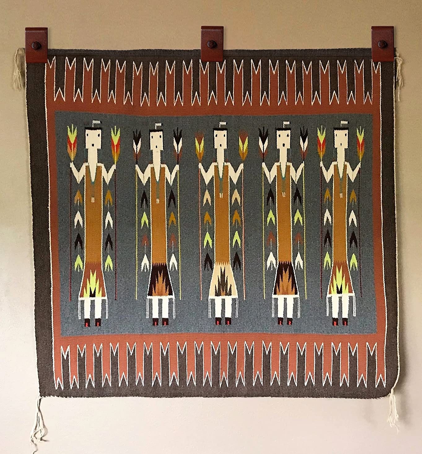 MOCTUS Quilt Hangers for Wall Display, Decorate with Blanket and Tapestry, Wooden Rug Hangers (Brown, 4 Large Clips with Hardware) customer photo 2