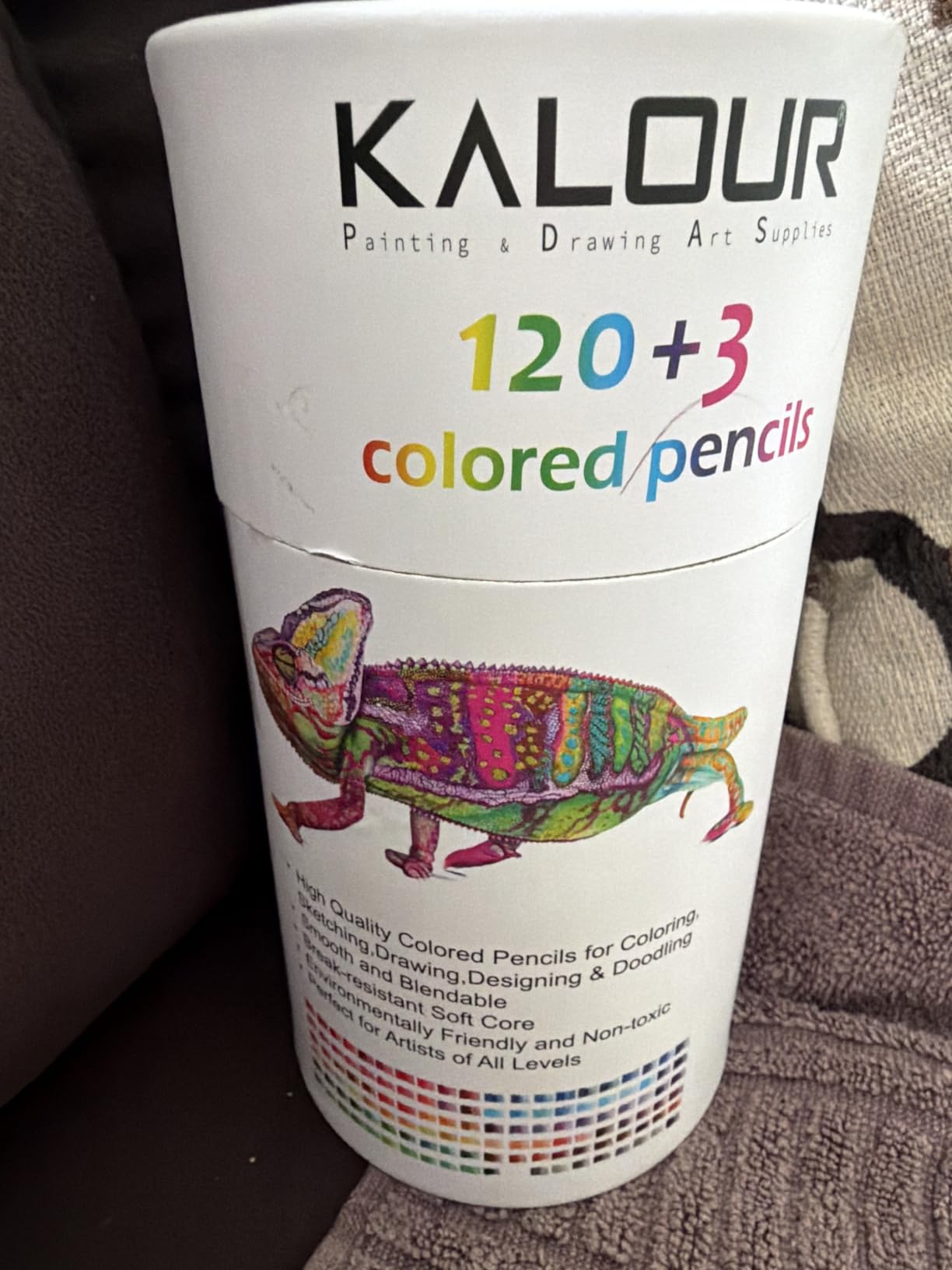KALOUR Premium Colored Pencils,Set of 120 Colors,Artists Soft Core with Vibrant Color,Ideal for Drawing Sketching Shading,Coloring Pencils for Adults Beginners customer photo 1