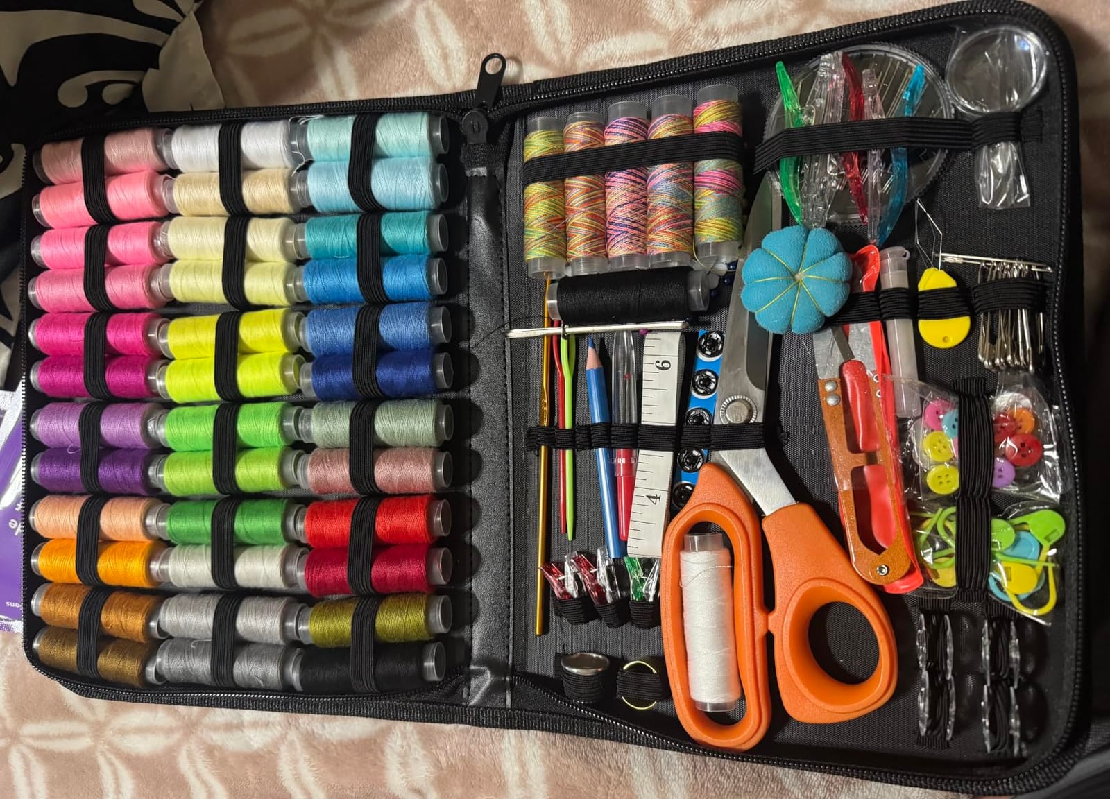 Maxfanay Sewing Kit for Adults Beginners, Portable Needle Thread Repair Kit customer photo 1