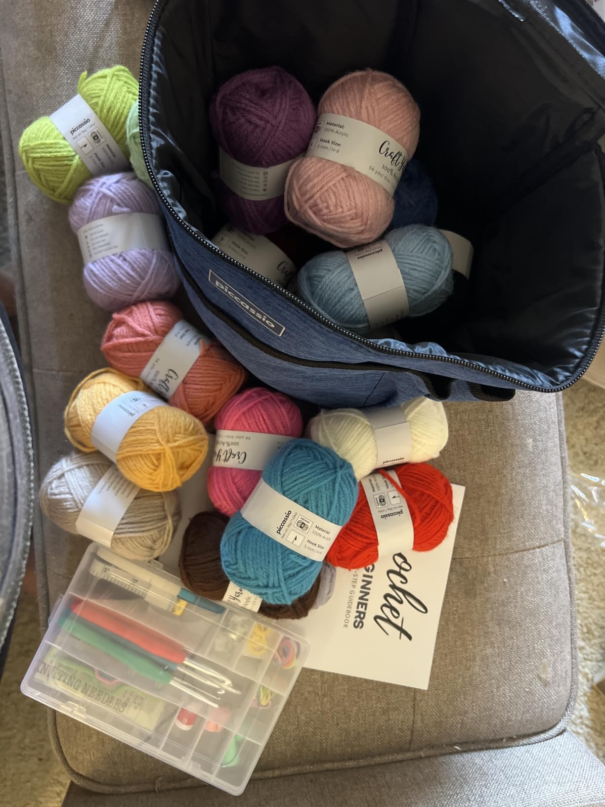 Piccassio Crochet Kit for Beginners – Complete Starter Set for Adults & Teens with 20 Yarn Colors, Hooks, Book & Organizer Bag – Learn to Make Amigurumi, Plushies & Handmade Gifts customer photo 2