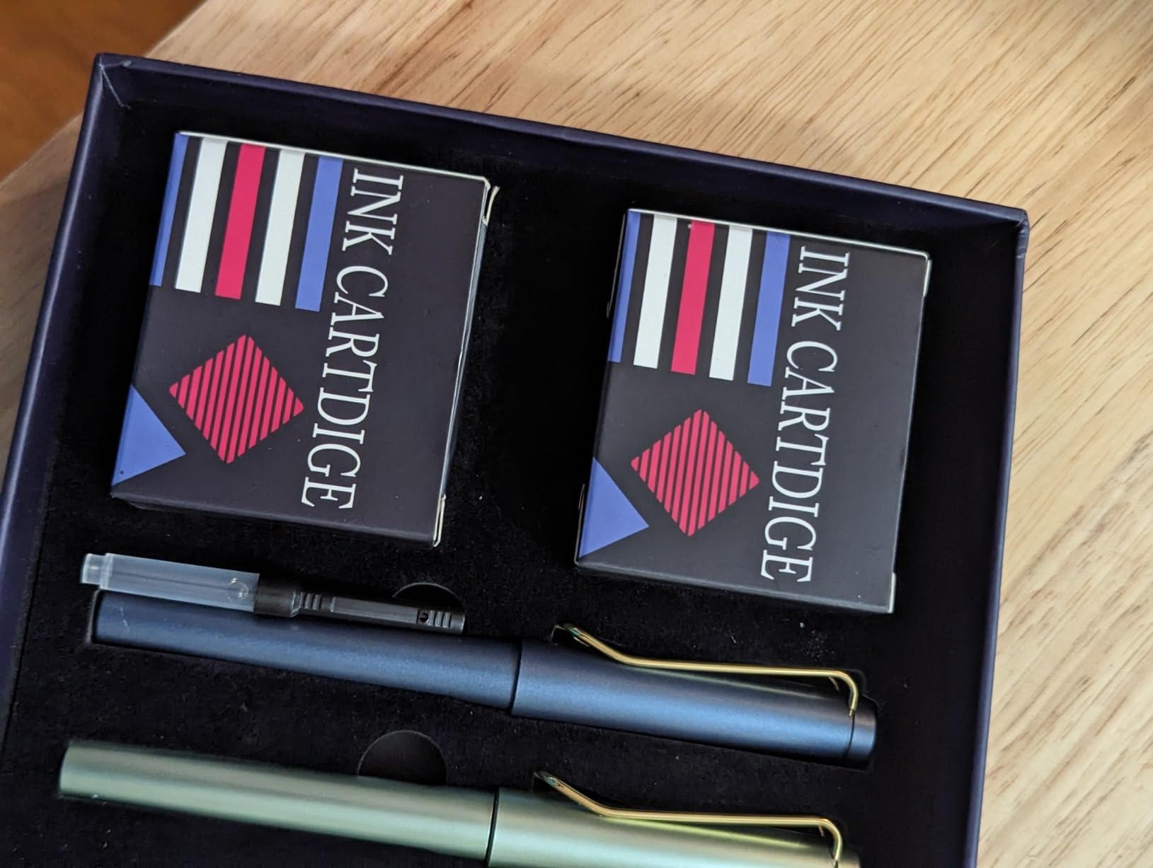 TIANREN Calligraphy Pen set,Fountain Pens with 8 Different Replaceable Nibs with 60 Ink Cartridges(12 Colors),Calligraphy set for Beginner Writing Drawing. customer photo 1