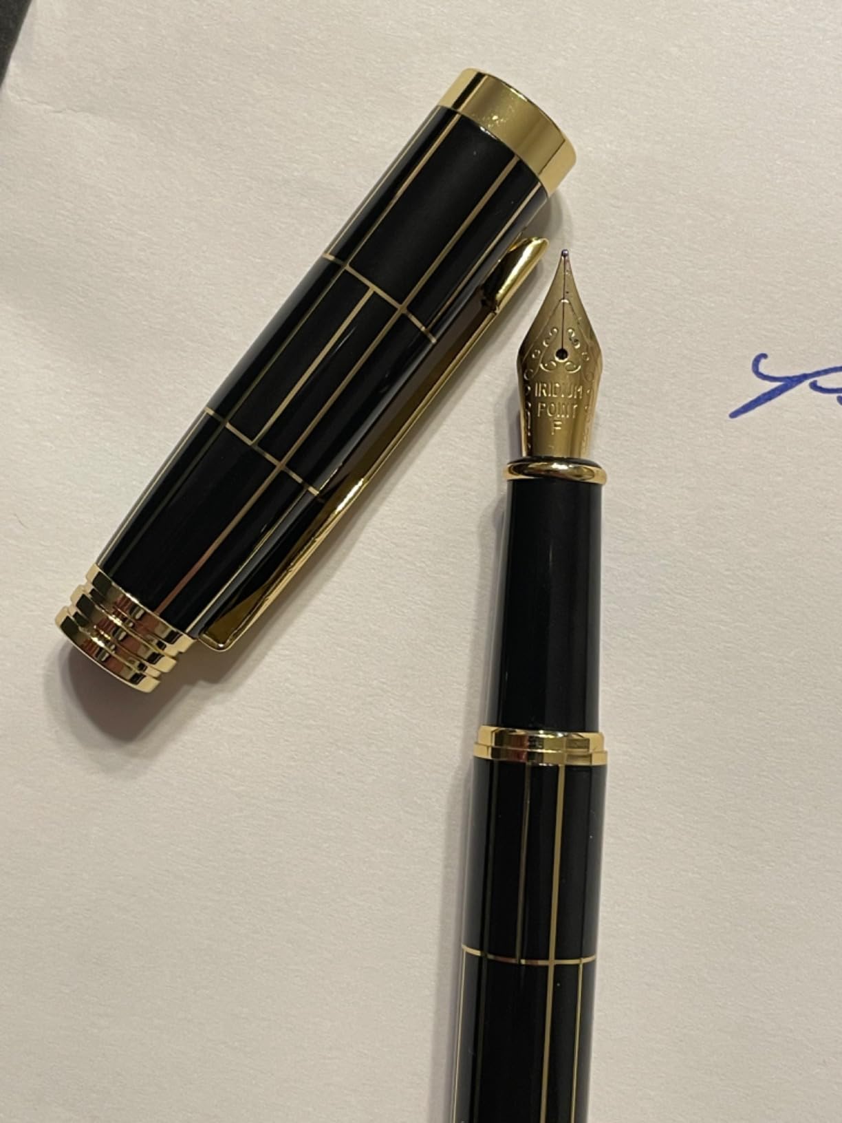 Fountain Pen Set, Medium Nib 0.5mm, Includes 10 Ink Cartridges & 2 Ink Refill Converters, Gift Case for Men & Women,Calligraphy Pen,Perfect Weight, Black. customer photo 1