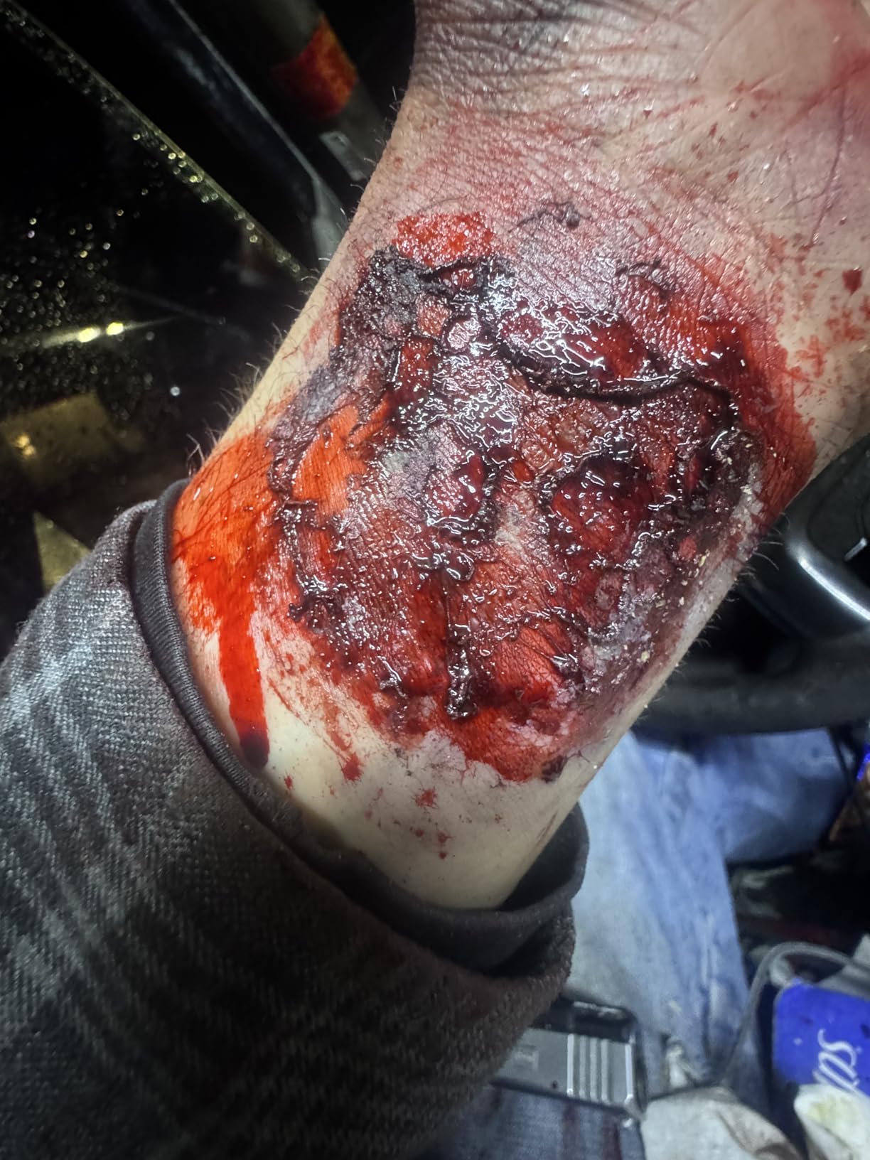 Special Effects SFX Halloween Makeup Kit - Bruise Makeup Face Body Painting Palette, Scar Wax, Liquid Latex, Fake Blood Splatter Spray, Coagulated Blood Gel, Stipple Sponges, Cotton Swab customer photo 1