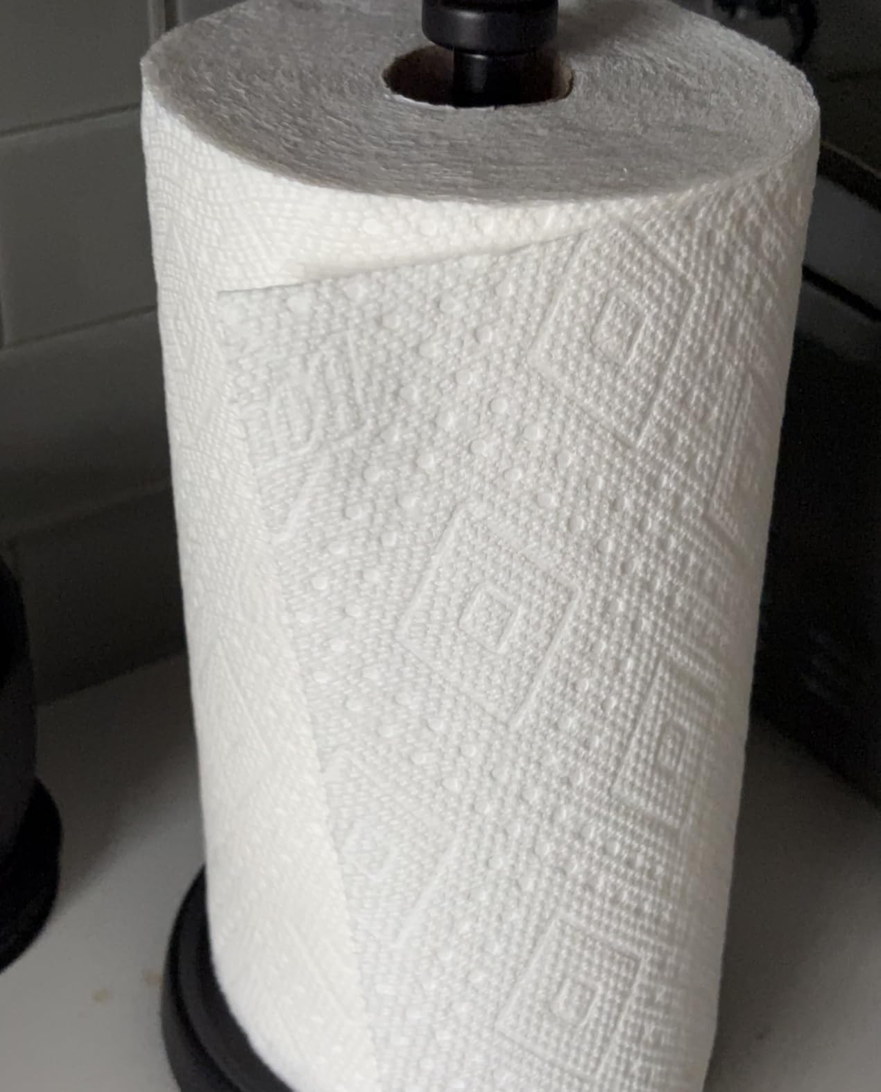 Paper Towel Holder Countertop, Gold Kitchen Accessories Decor, Stainless Steel, Weighted Base, Gold, Paper Towel Roll Holder Stand with Ratchet Mechanism for Kitchen Bathroom Farmhouse Essentials customer photo 1