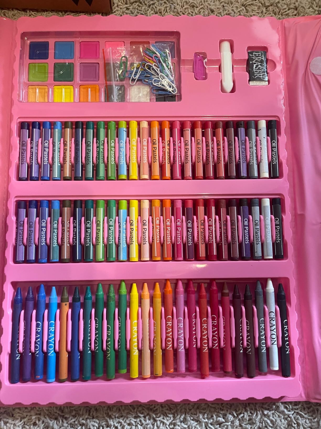 Shuttle Art 335 Piece Kids Art Set, Multi-Media Art Supplies, Gift Art Kit with Trifold Easel, 2 Drawing Pads, 2 Coloring Books, Oil Pastels, Crayons, Watercolors, Markers, Colored Pencils (Pink) customer photo 2