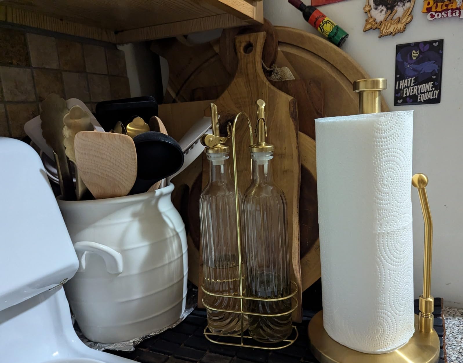 SMARTAKE Paper Towel Holder Countertop, Non-Slip Weighted Base, Gold customer photo 2