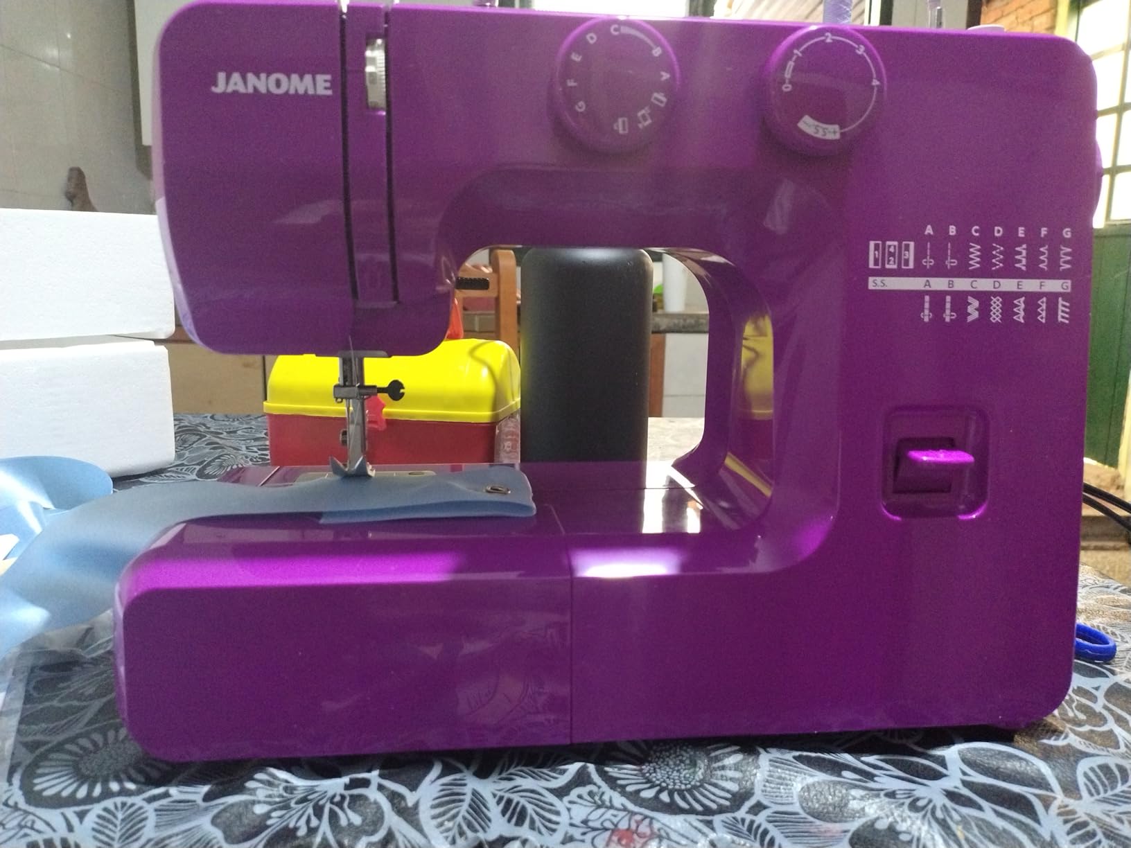 Janome Purple Majesty Easy-to-Use Sewing Machine with Interior Metal Frame, Bobbin Diagram, Tutorial Videos, Made with Beginners in Mind for Garments, Patchwork, Light Quilting customer photo 1