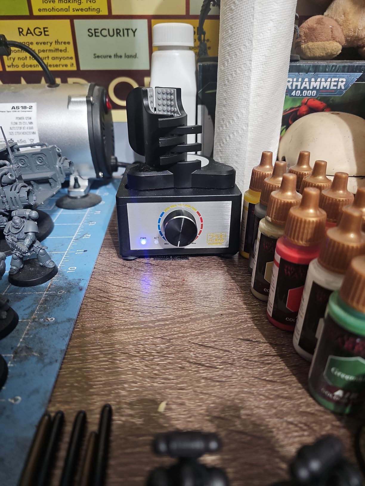 Mini Vortex Mixer, DIY/Gundam Model Paint Shaker, Hands-Free, 300~2400rpm, Three-Stage Speed Mix, Suitable 10-100ml Shaker, for Paint, Nail Polish, Lab, Paints Acrylic, Eyelash Adhesives customer photo 1