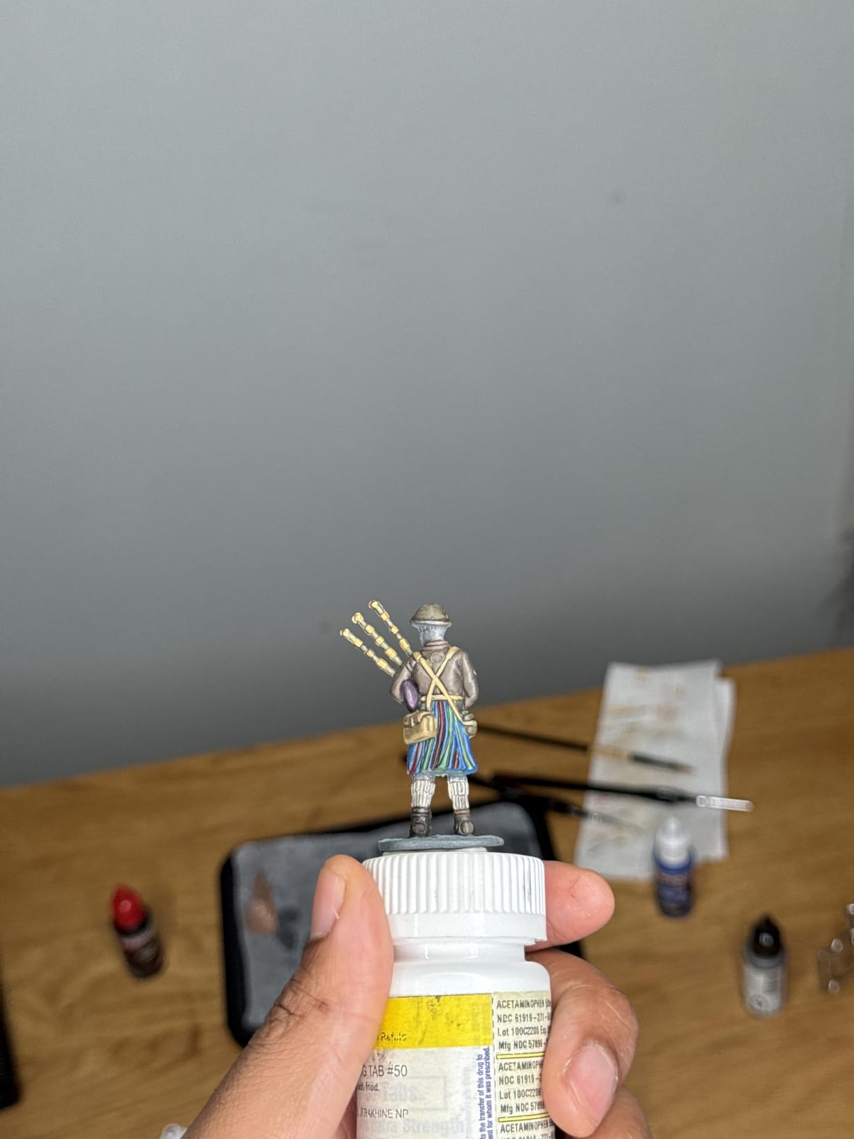 The Army Painter, Warpaints Fanatic Starter Set, 11 x 18 ml | Incl. Metallics, Wash, Brush-On Primer, 1 Figures 28mm & 1 Brush - Acrylic Paint Set, For Dnd & Warhammer 40K Miniatures customer photo 1