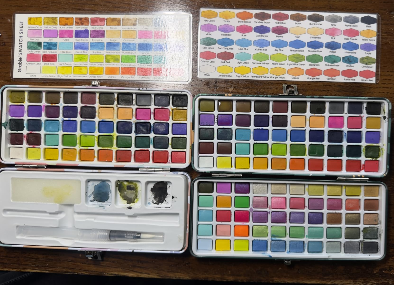 Artecho 50-Color Metallic Watercolor Paint Set with Easy-Hold Ring | 50 Metallic Colors with a Shimmer Finish; Includes Black and White Color Charts; Suitable for Dark and Light Paper customer photo 2