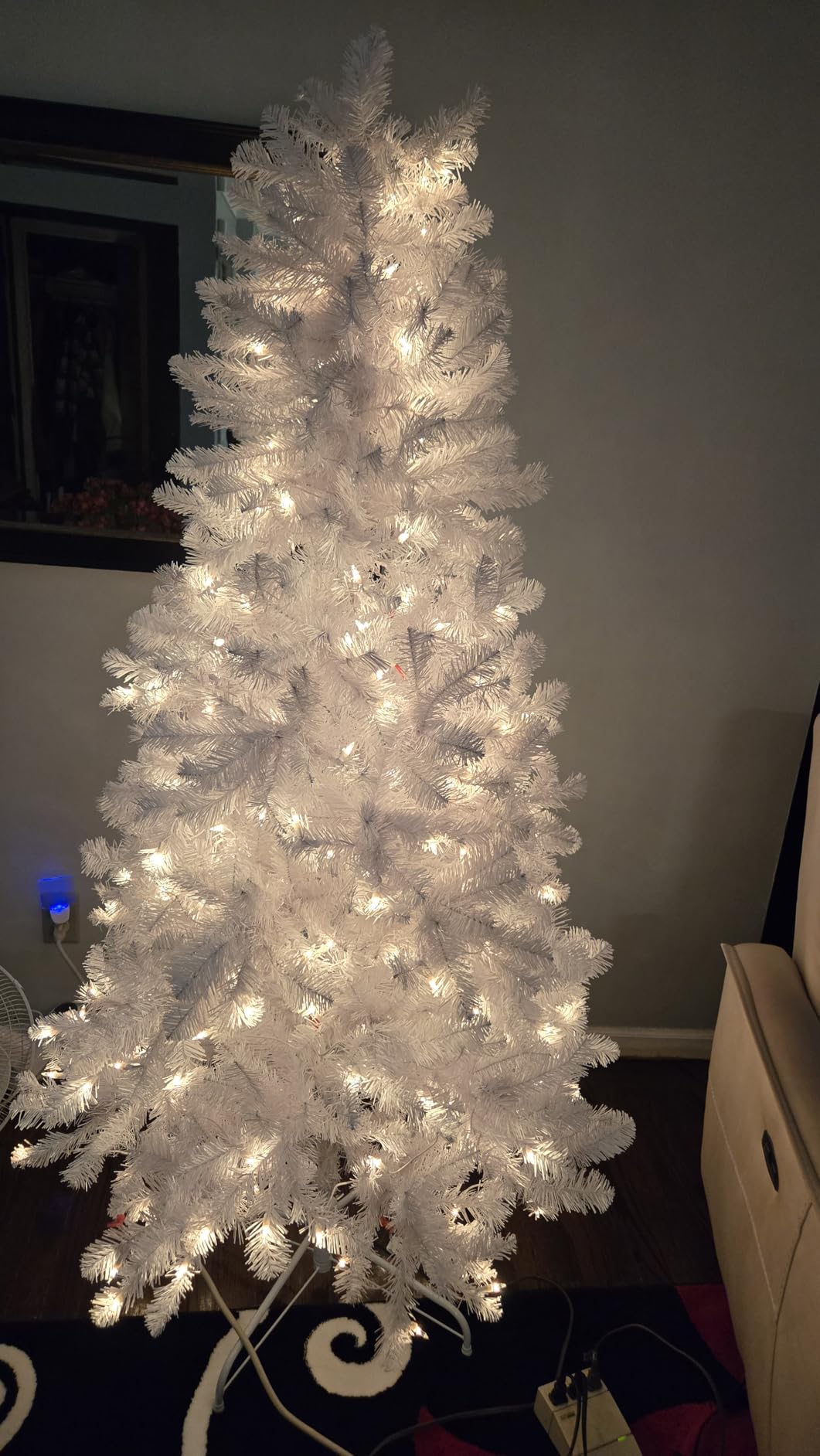 SHareconn 7ft Prelit Artificial Classic Spruce Christmas Tree customer photo 2