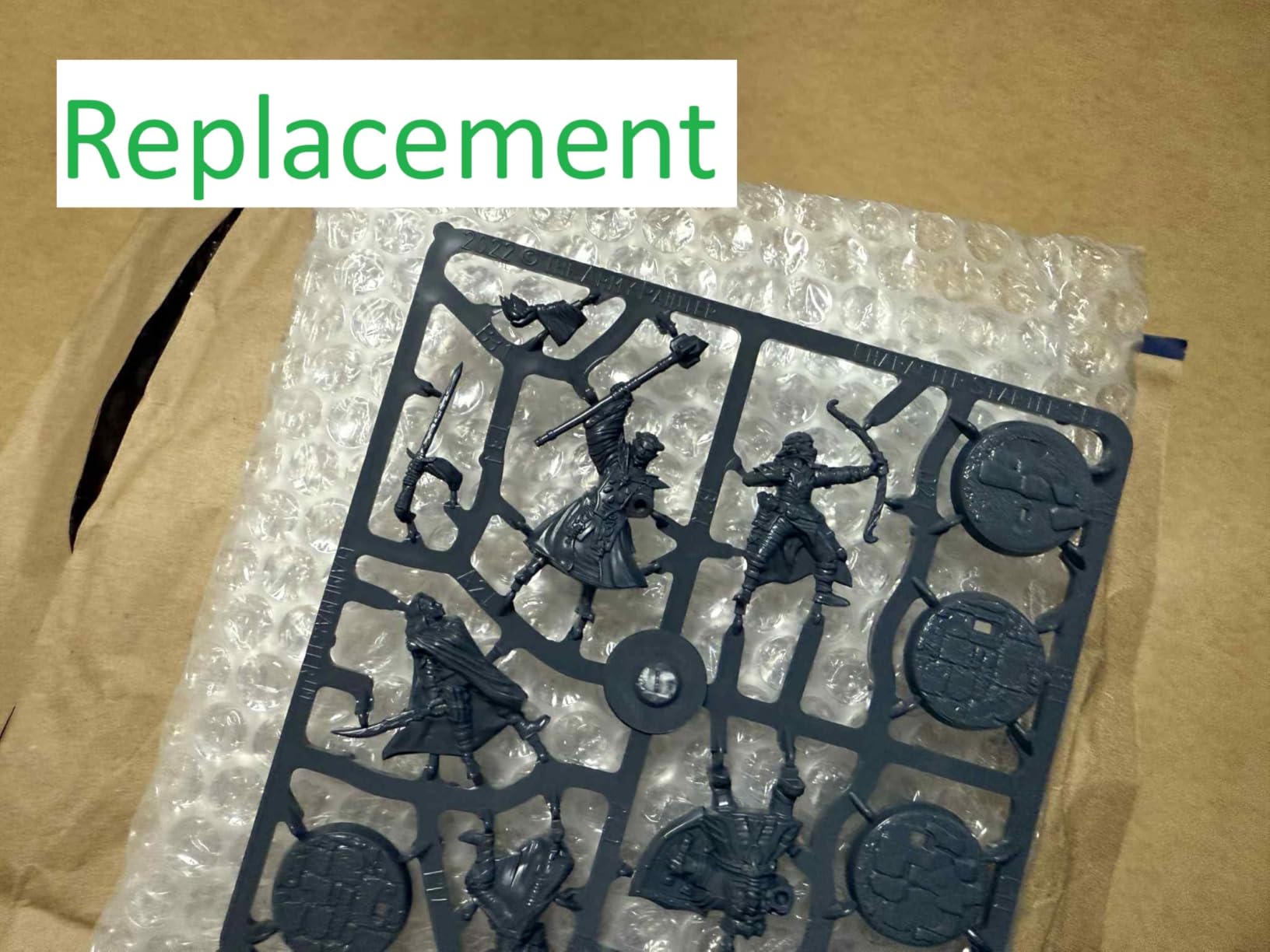 The Army Painter, GameMaster Adventure Starter Set, 15 x 18 ml | 15 x 18ml Warpaints Fanatic Acrylic paints, incl. a Brush-On Primer, 5 FREE Miniatures & 1 Brush - For Warhammer & Dnd customer photo 2