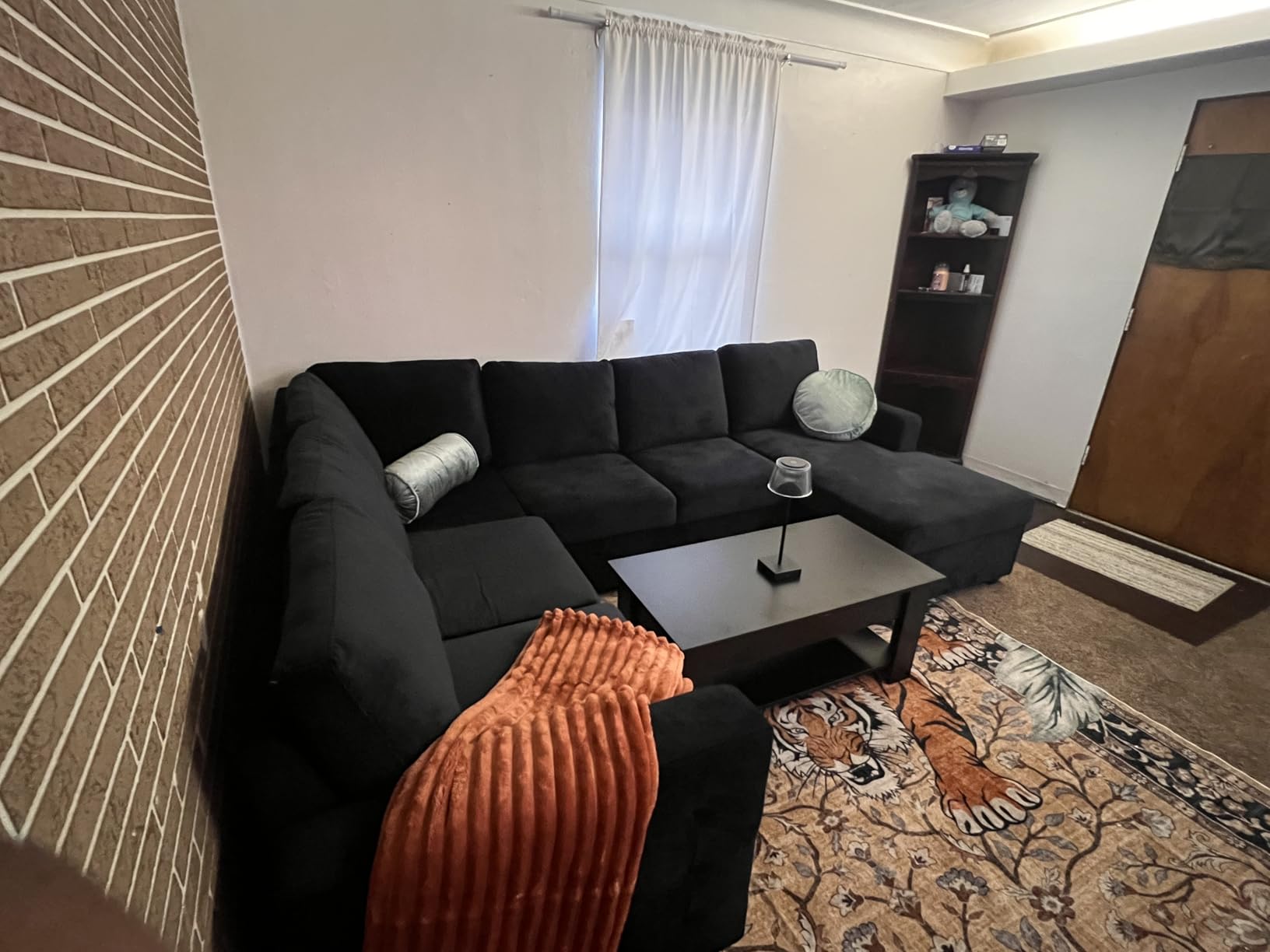 HONBAY Sleeper Sectional Couch with Pull-Out Bed Sectional Sleeper Sofa Pull Out Bed with Storage Chaise, 6 Seaters Couch for Living Room, Velvet Blue customer photo 2