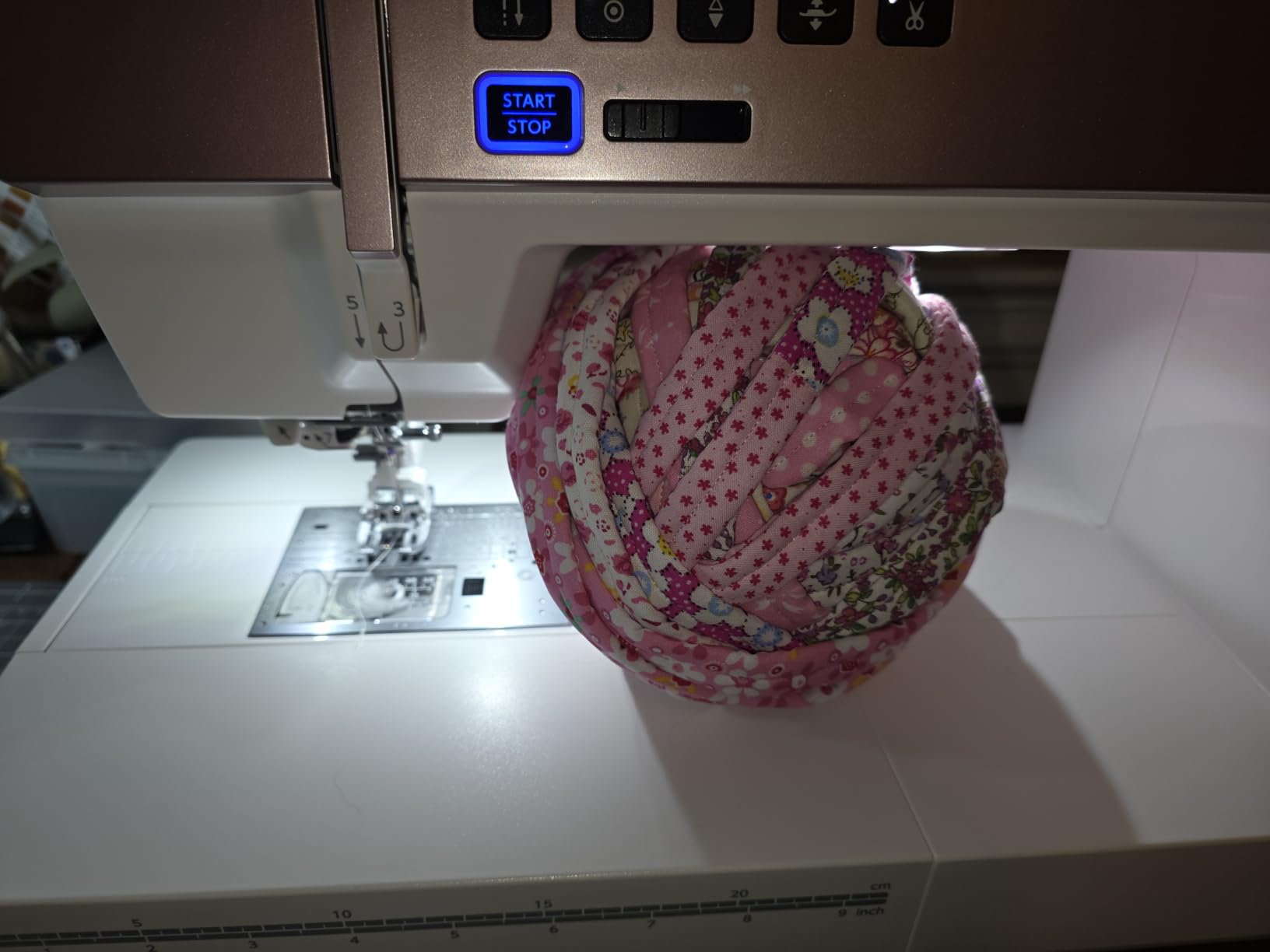 Janome Horizon Memory Craft 9410QC Sewing and Quilting Machine with Bonus Bundle customer photo 1