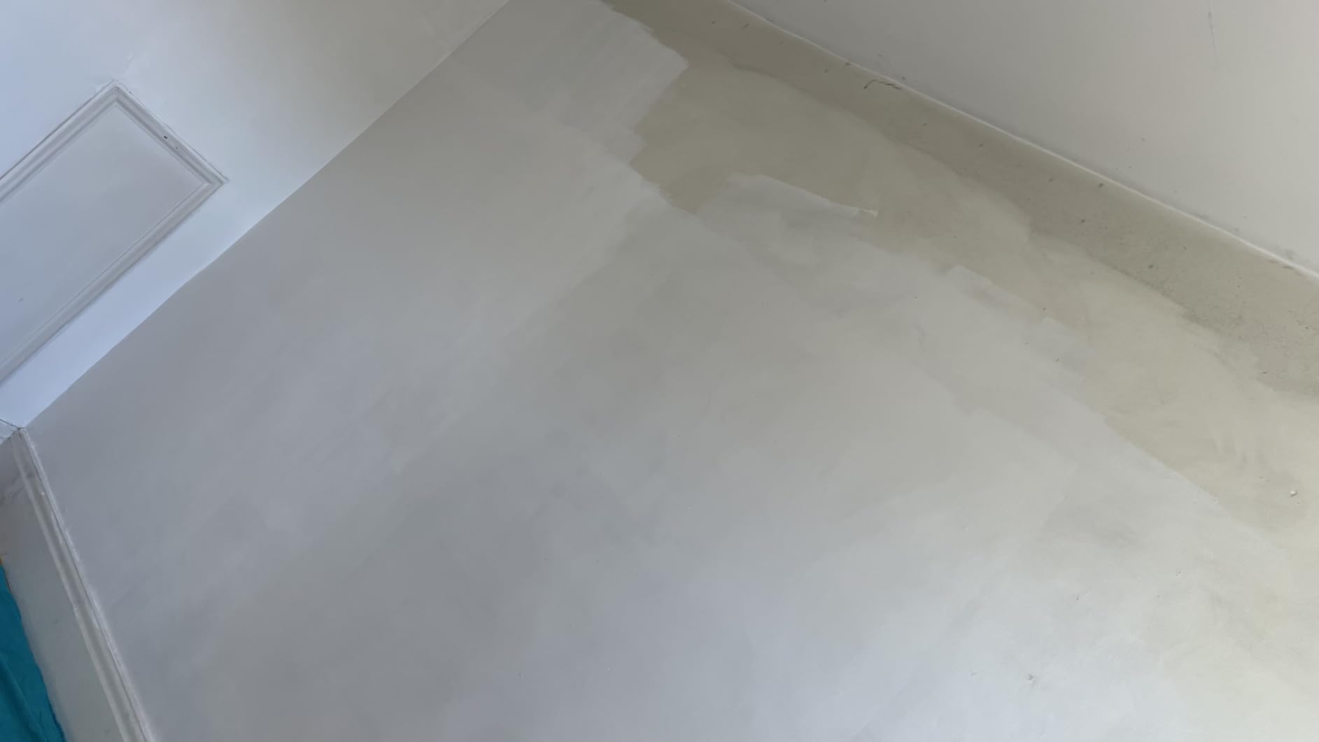 White Paint for Wall 32 Oz Covers 80-86 sq.ft sq.ft Water-Based Ceiling Paint with Roller Kit Perfect for Walls Ceilings More Interior Exterior No Sanding Quick Drying Low Odor White customer photo 1