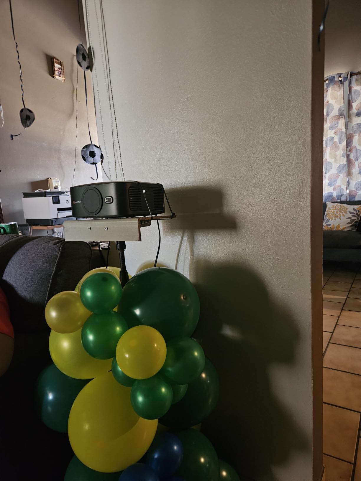 HAPPRUN 1500 ANSI 4K Decoding Outdoor Projector with Official Google TV customer photo 1