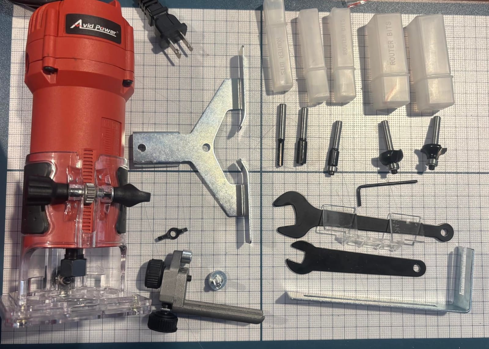 AVID POWER Compact Wood Router Tool for Woodworking 630W 5.3 Amp, Trim Bits customer photo 2