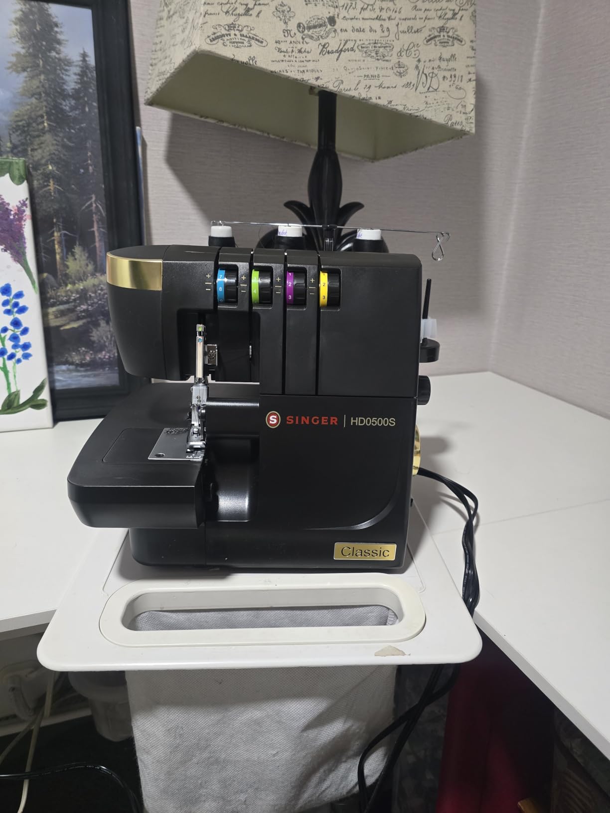 SINGER® HD0500S Heavy Duty Serger Overlock Machine, 2-3-4 Thread, Black | Accessories, 6 stitches, 1300 stitches/min, LED light, free arm , adjustable differential feed, metal frame, for home décor customer photo 2