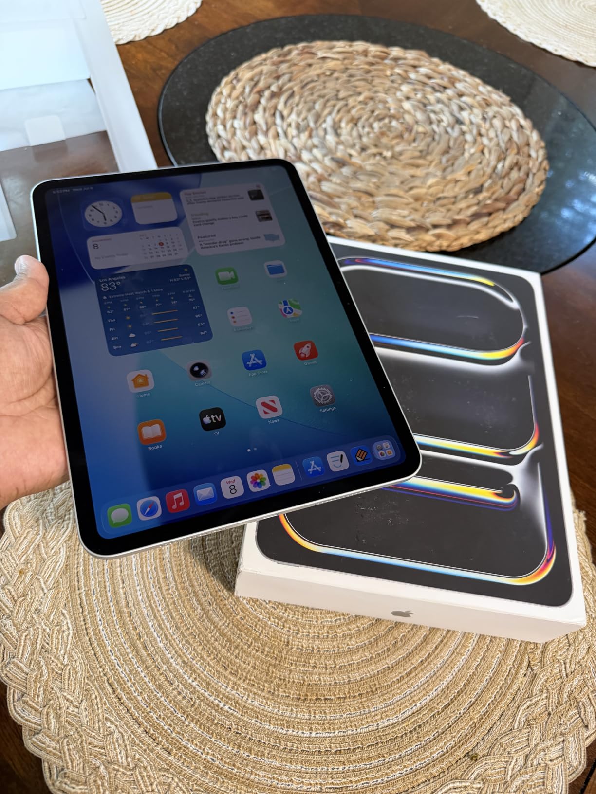 Apple iPad Pro 11-inch (M5): Ultra Retina XDR Display, 256GB, Landscape 12MP Front Camera/12MP Back Camera, LiDAR Scanner, Wi-Fi 7 with Apple N1, Face ID, All-Day Battery Life - Space Black customer photo 2