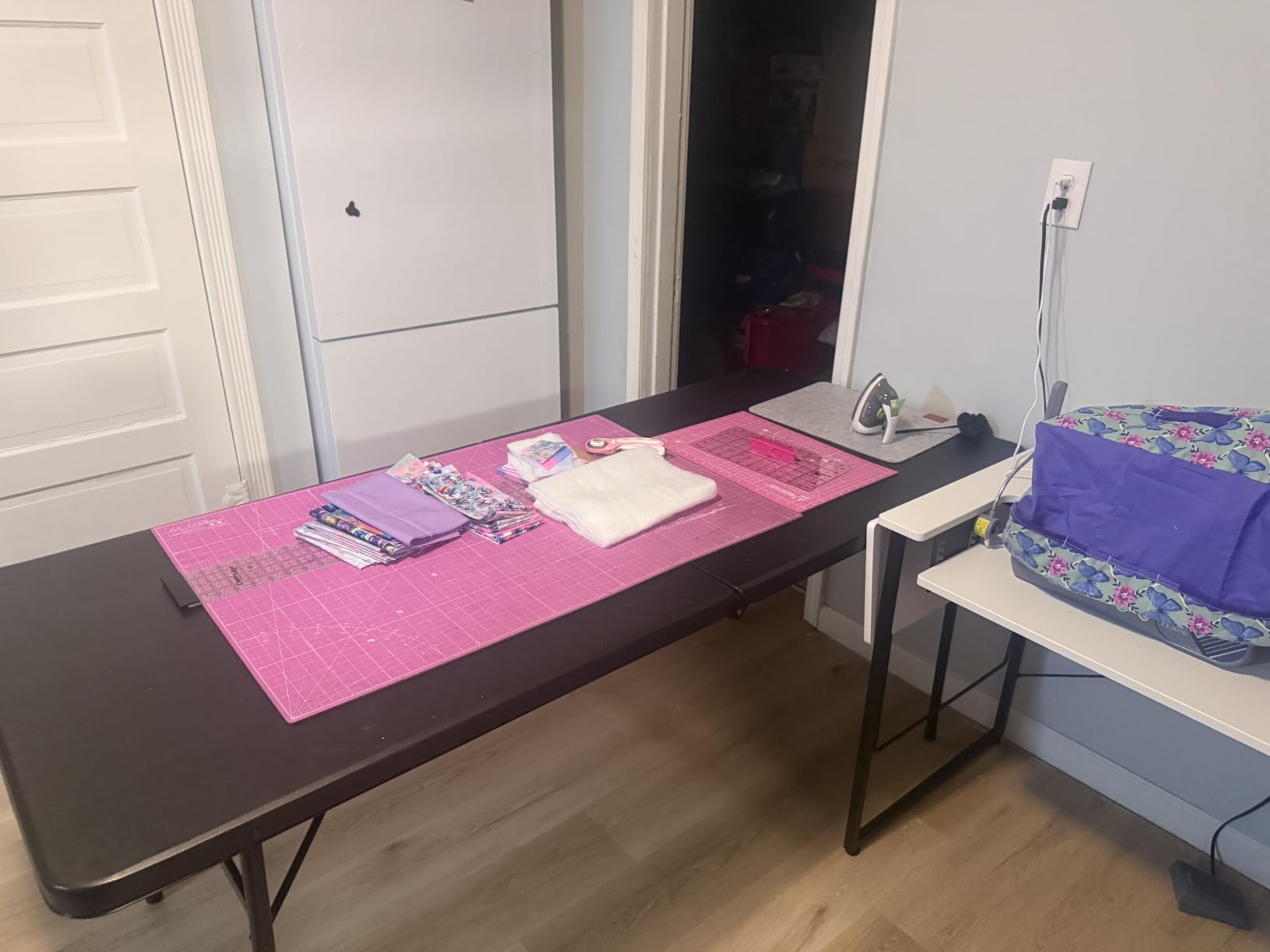 VEVOR Sewing Table, Multipurpose Sewing Machine Table with Drawers, Foldable Side Shelf, Adjustable Shelf, Steel Legs, Computer Desk for Home, Fashion Studio, Art Studio, Educational Institution customer photo 2