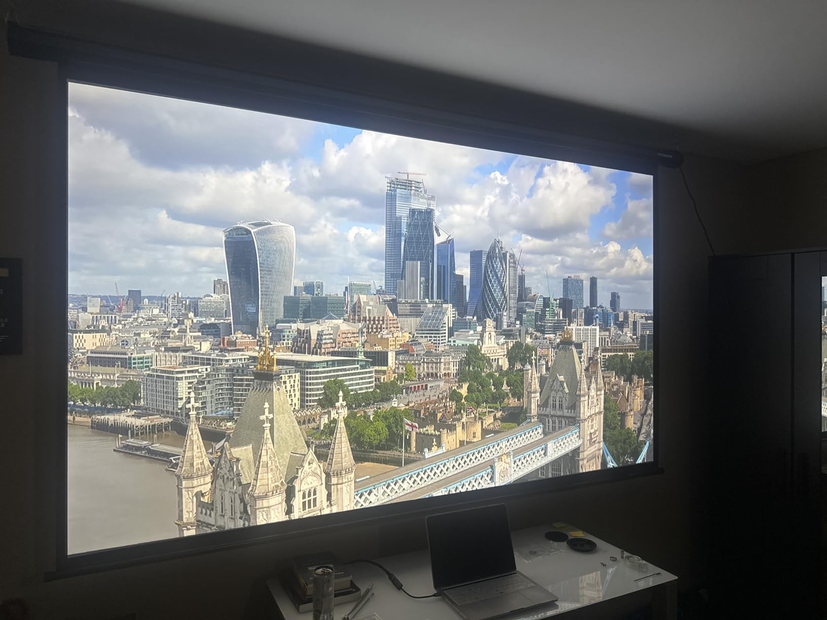VIVOHOME 72 Inch 16:9 Motorized Projector Screen, Black customer photo 2