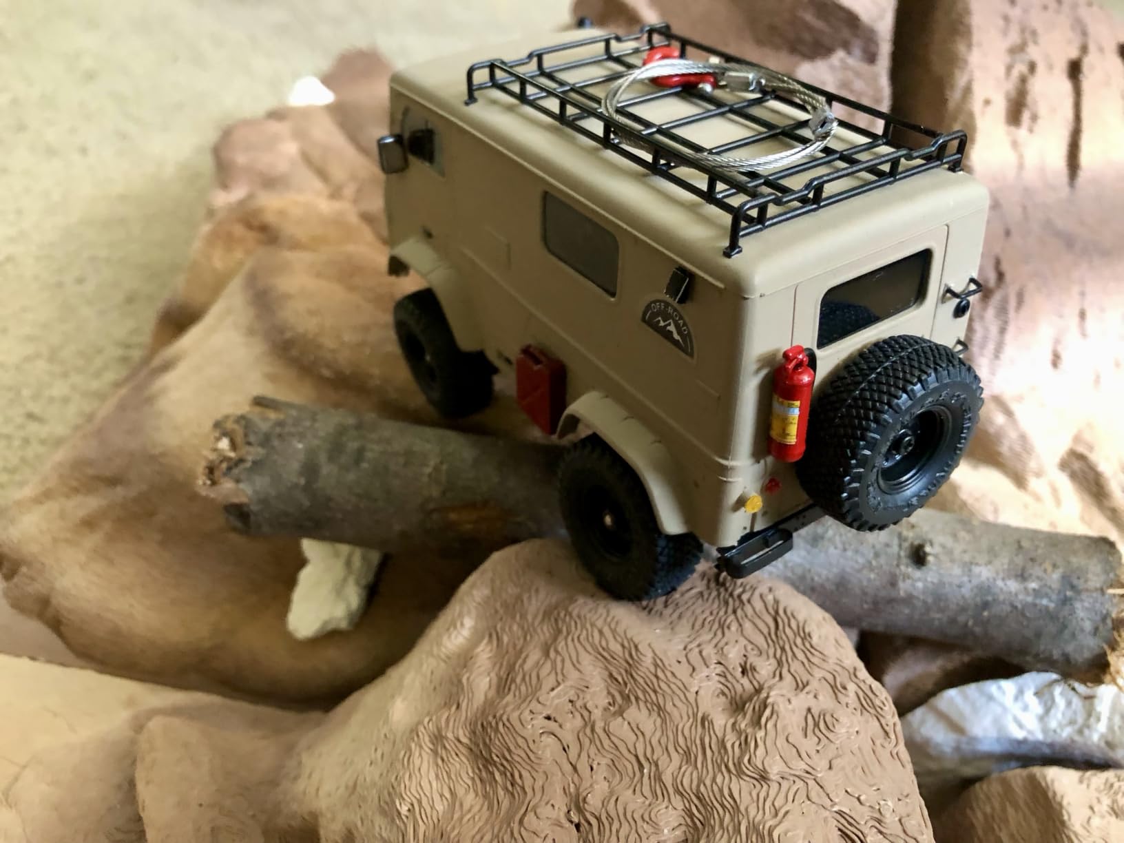 Orlandoo Hunter 1/32 Mini RC Rock Crawler Assembly Kit, Tundra Off-Road Truck with Front Independent Suspension, Off-Road Mini Car Rc Trucks, RC Cars for Adults, OH32P02 DIY Unassembled Kit customer photo 2