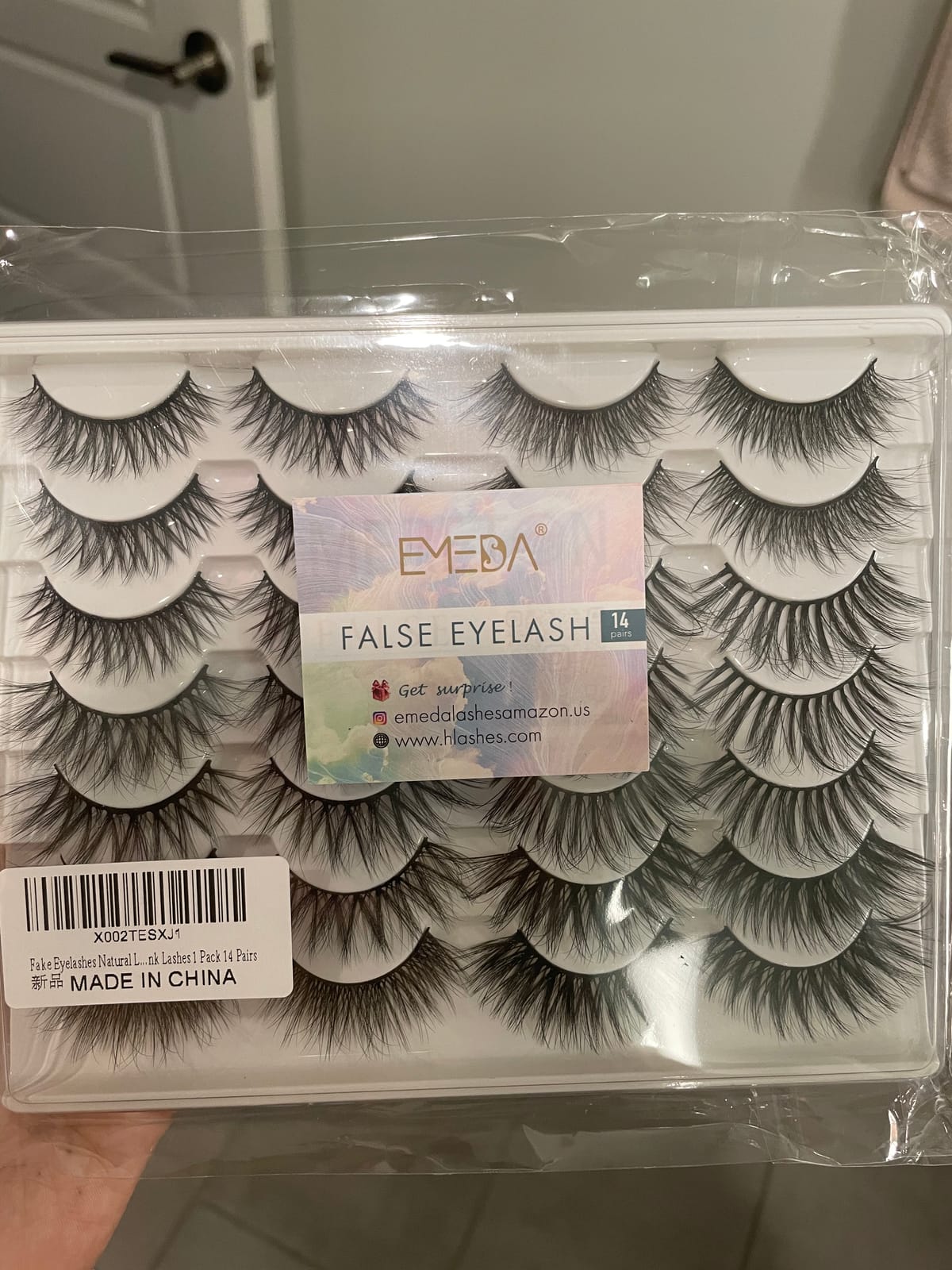 EMEDA Magnetic Eyelashes with Applicator, Reusable Magnetic Lashes No Glue customer photo 1